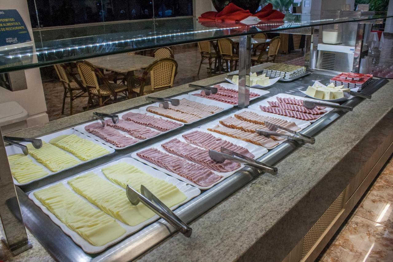 Lacqua Diroma Hotel Com Parque Aquatico 24 Horas Caldas Novas Eksteriør bilde